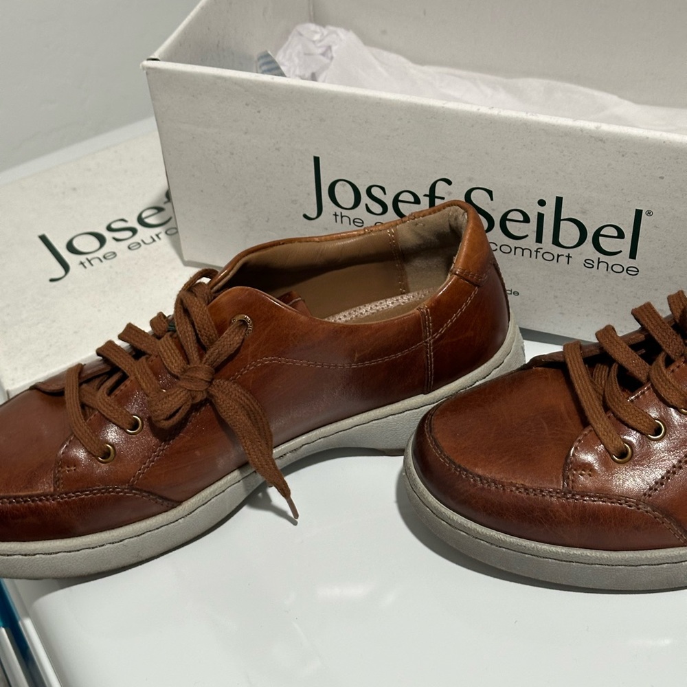 Josef Seibel Men's Tan Leather Sneakers